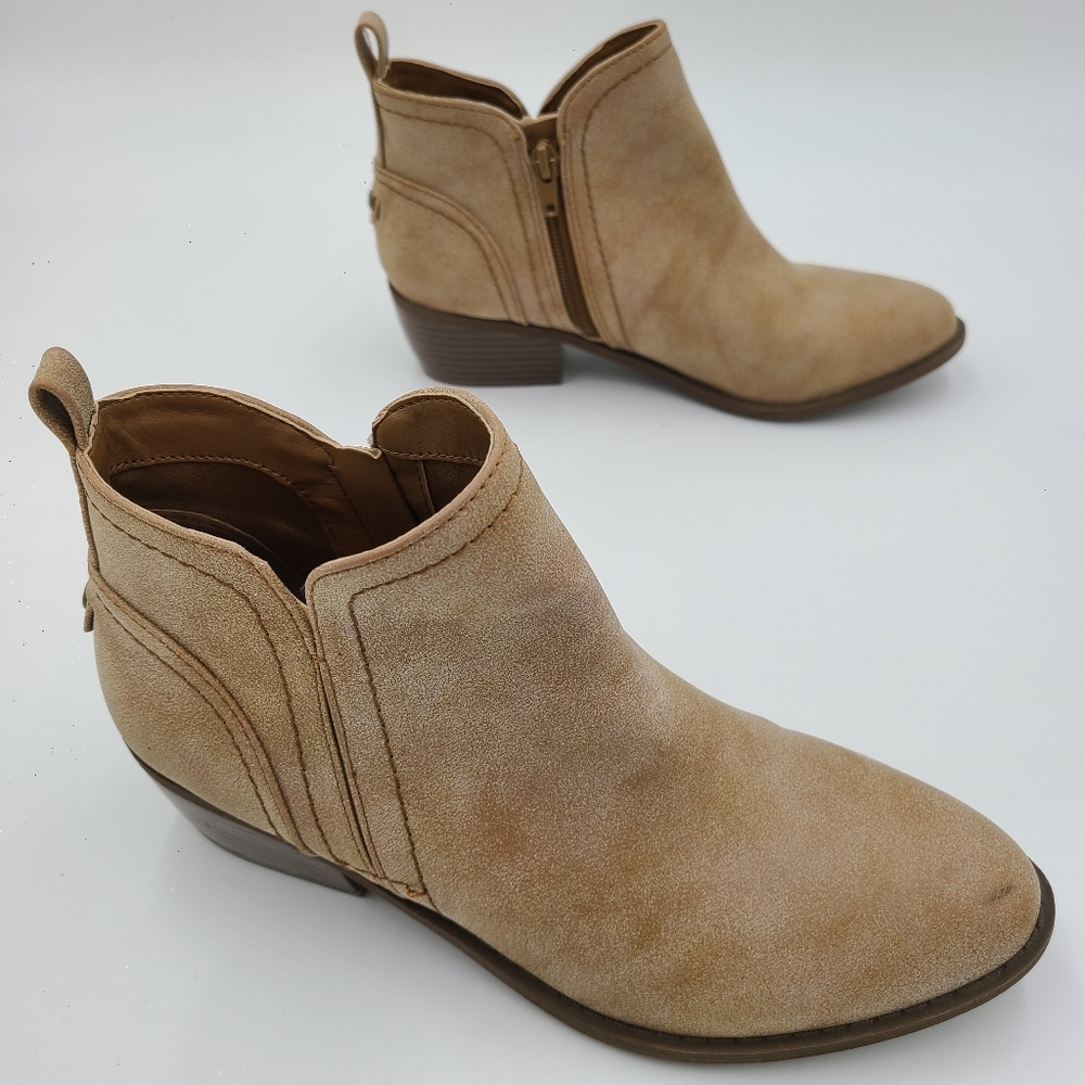 G By Guess  Zip Ankle Boots Size 7.5 M Tan Color  #E G GUESS TAMMIE
